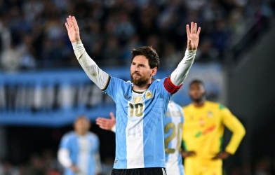 Messi đích thân gọi 1 huyền thoại Argentina thi đấu trở lại