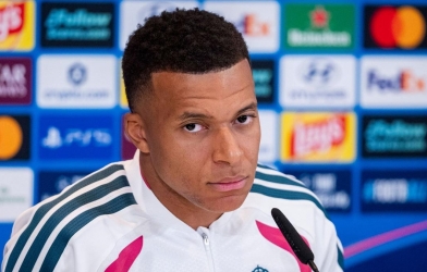 Mourinho cảnh cáo thẳng mặt Mbappe, nội bộ Real Madrid nóng rực