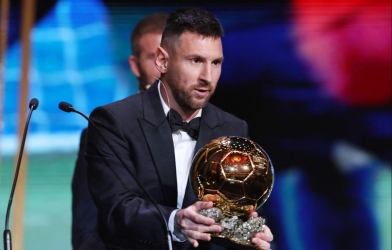 Messi bất ngờ được chọn vượt Mbappe và Yamal tại Quả bóng Vàng 2026