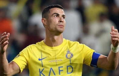 Ronaldo bất ngờ bị tước bàn thắng thứ 982, cột mốc 1000 gây tranh cãi