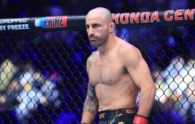 UFC 333: Volkanovski hạ knock-out võ sĩ bất bại, hai nhà vô địch bảo vệ ngai vàng