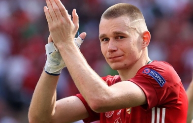 Chelsea muốn có ‘Van Dijk Hungary’ ngay trong phiên chợ Đông