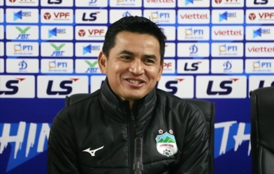 Bài học lớn dành cho Kiatisak và HAGL