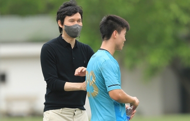 HLV Park Choong-Kyun: Người cứu vớt Hà Nội FC khỏi “búi tơ vò”