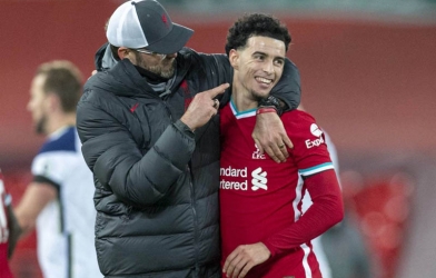 XÁC NHẬN: Liverpool đồng ý bán thủ quân trẻ nhất lịch sử cho đại gia Serie A