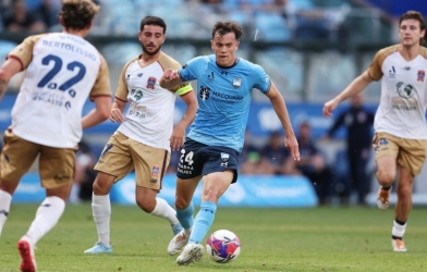 Nhận định Newcastle Jets vs Sydney FC: Long tranh hổ đấu