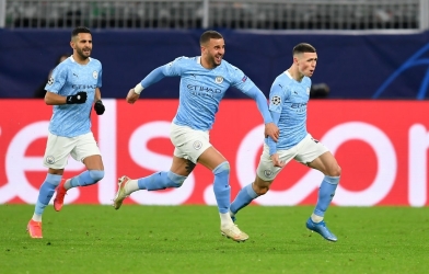 Ngược dòng cảm xúc, Man City thẳng tiến vào bán kết