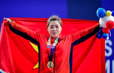 Khoảnh khắc lực sỹ Việt Nam lên đỉnh thế giới, đoạt 3 huy chương vàng năm 2020