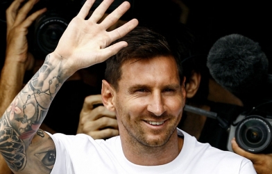 Chuyển nhượng bóng đá 11/8: Messi ký điều khoản 'đặc biệt', CR7 chia tay Juventus?