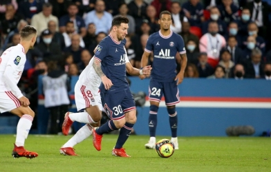 Soi kèo Metz vs PSG: Cờ đến tay