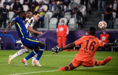Chelsea gục ngã trước Juventus