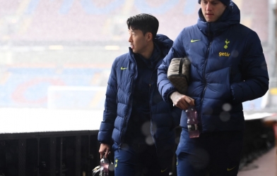 Trận Tottenham gặp Burnley bị hoãn