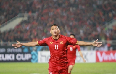 Lão tướng Anh Đức lại lập công trong ngày trợ lý của HLV Park dự khán