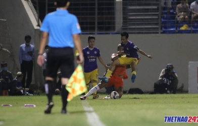 VFF 'treo còi' trọng tài không rút thẻ đỏ với Việt Anh, Văn Quyết