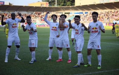Bảng xếp hạng V-League 2021 vòng 9: HAGL dẫn đầu