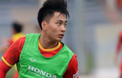 Tiền đạo ĐTVN 'nhờ cậy vào thần may mắn' khi trở lại