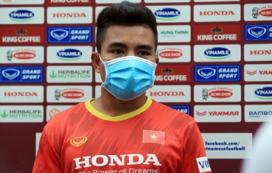 Cầu thủ dân tộc Tà Ôi hạnh phúc khi được HLV Park trao cơ hội