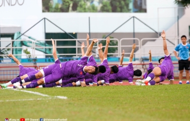 Người Thái chỉ đích danh đội đi tiếp ở bảng đấu của Việt Nam