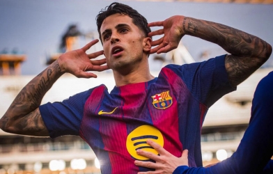 Joao Cancelo đáp trả chỉ trích: 'Giỏi thì bước vào sân đá đi'