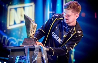 Esports Awards 2021: s1mple được vinh danh là tuyển thủ của năm
