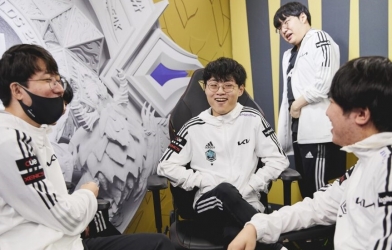 Showmaker: 'Tưởng làm F.A thoải mái, ai dè người ta cứ gọi điện cho tôi hoài'