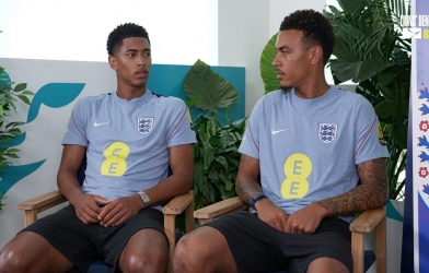 Bellingham và Rogers thay nhau 'vạch trần' đối phương khiến cả World Cup chú ý