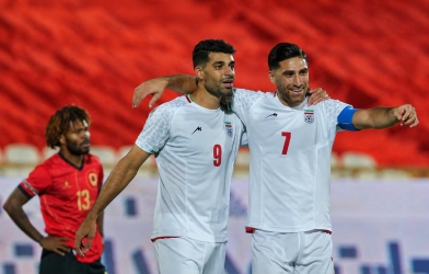 Màn 'lên dây cót' cực gắt của 2 ngôi sao khiến Iran hóa thép trước dàn sao Bỉ