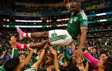 'Người hùng' Mexico tạo khác biệt bằng hiệu suất lạnh người