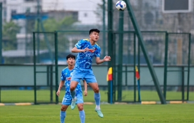 HLV Kim Sang Sik hé lộ ‘quái chiêu’ trước màn tổng duyệt