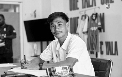 Tiền đạo Thái Lan qua đời vì bị sét đánh khi đang thi đấu
