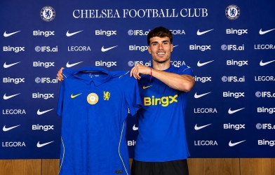 CĐV Chelsea phản ứng trái chiều khi CLB chiêu mộ Pep Chavarria