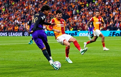 HLV Betis tiết lộ cách đối phó Lamine Yamal trước trận Barcelona