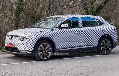 VinFast VF8 vẫn bị bắt gặp chạy thử trong lớp nguỵ trang, nhiều khả năng xe đang được tinh chỉnh