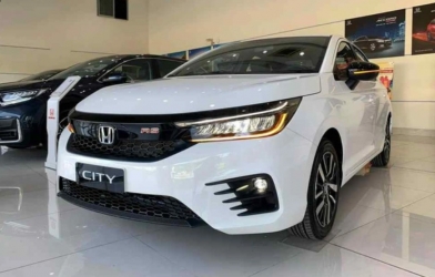 Thị trường ô tô Việt Nam 'loạn giá', ngay trước thời điểm sắp hết hạn giảm phí trước bạ