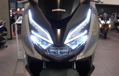 Honda Forza 125 2022 ra mắt: Phiên bản 'hầm hố' của Honda PCX