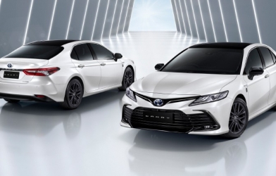 Toyota Camry bổ sung thêm phiên bản đặc biệt mới, giá bán tăng nhẹ