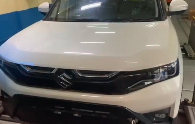 Cận cảnh mẫu SUV cỡ A 'ngon, bổ, rẻ' Suzuki, trang bị hiện đại như xe cao cấp