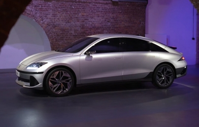 Vén màn thiết kế Hyundai Ioniq 6, mang phong cách giống Porsche 911