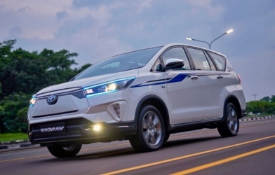 Toyota Innova phiên bản thuần điện bắt đầu chạy thử nghiệm, chuẩn bị khuẩy đảo phân khúc MPV