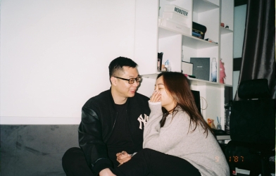 BLV Lê Khôi cầu hôn bạn gái sau 3 tháng hẹn hò