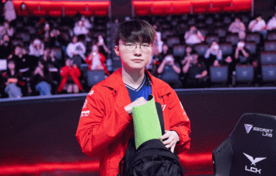 Gặp 'kho điểm' DNF, T1 có ngay trận thắng thứ 5