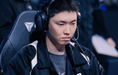 Trực tiếp LCK hôm nay 22/1: GEN bảo vệ ngôi đầu bảng