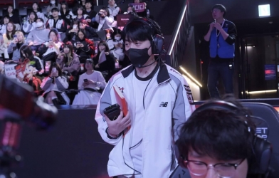 Huấn luyện viên KT Rolster xin lỗi