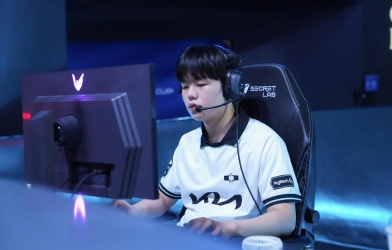 Smash: 'Tôi là fan cứng của Ruler'