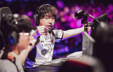 T1 lại gieo sầu cho một đội Trung Quốc