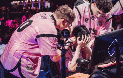 Master Santiago: AG tiễn M8 về nước sau loạt Bo3 căng thẳng