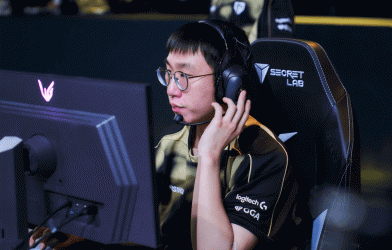 Giá vé xem LCK tại Việt Nam gây tranh cãi