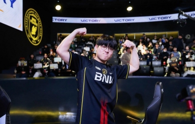 T1 sẽ chạm trán BNK trên sân nhà