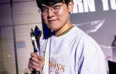 Gumayusi tung thông tin quan trọng về Skin T1 sắp ra mắt