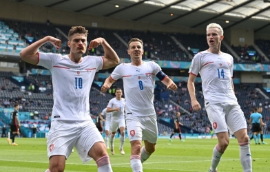 Lovren đánh nguội, ĐT Croatia thua bàn phạt đền